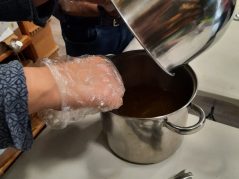 Taller sabó de neteja roba/plats/cuina